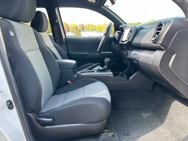 Used 2023 Toyota Tacoma TRD Off-Road AWD/4WD image 24