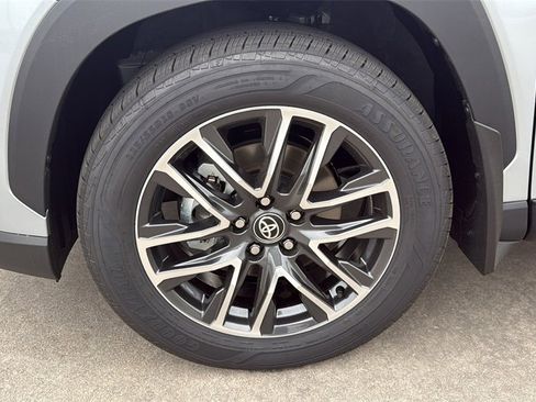 New 2026 Toyota Corolla Cross XLE image 27