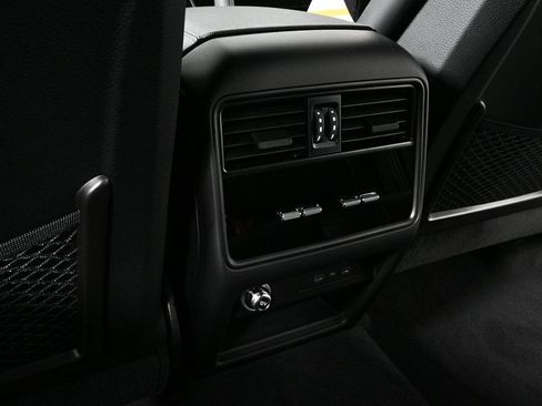 Certified 2026 Porsche Cayenne Coupe AWD/4WD image 21