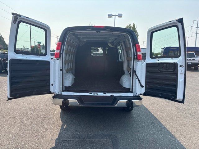 Used 2025 Chevrolet Express 2500 w/ Driver Convenience Package RWD image 24