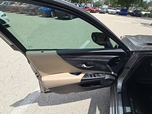 Used 2019 Lexus ES 350 w/ Premium Package FWD image 13