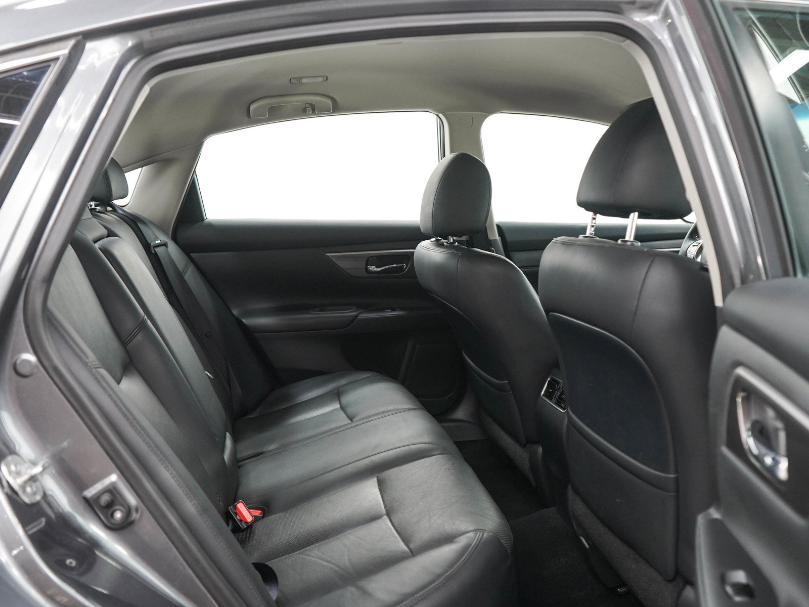 Used 2015 Nissan Altima 2.5 SL FWD image 12