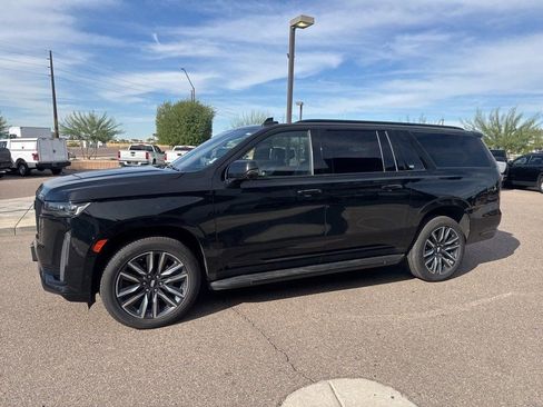 Used 2023 Cadillac Escalade ESV Sport image 9