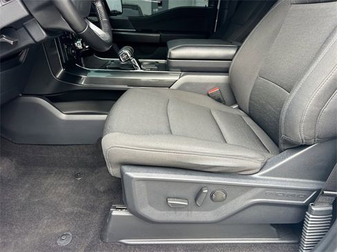 Used 2022 Ford F150 XLT w/ Equipment Group 302A High image 18