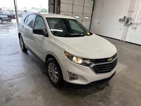 Used 2020 Chevrolet Equinox LS w/ LS Convenience Package FWD image 20