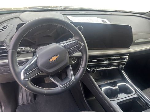 Used 2024 Chevrolet Traverse LT w/ Trailering Package image 10