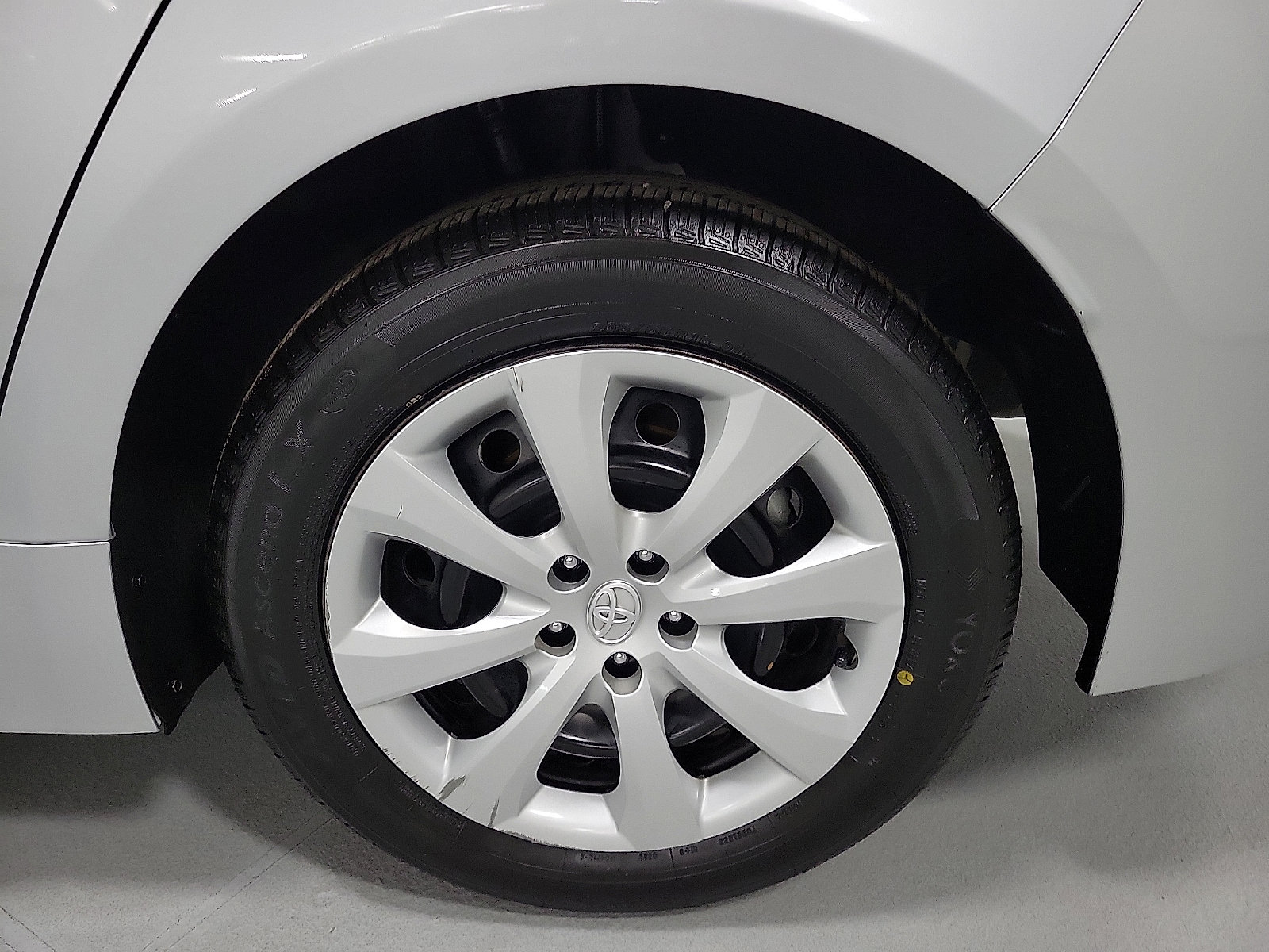 Certified 2025 Toyota Corolla LE FWD image 20
