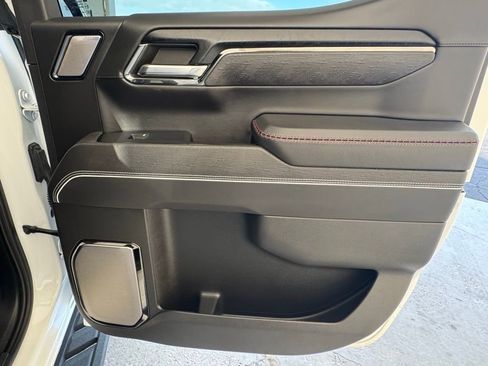 Used 2024 GMC Sierra 1500 AT4X image 17