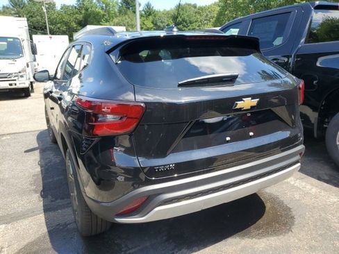 New 2025 Chevrolet Trax LT image 3