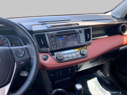 Used 2015 Toyota RAV4 Limited AWD/4WD image 7