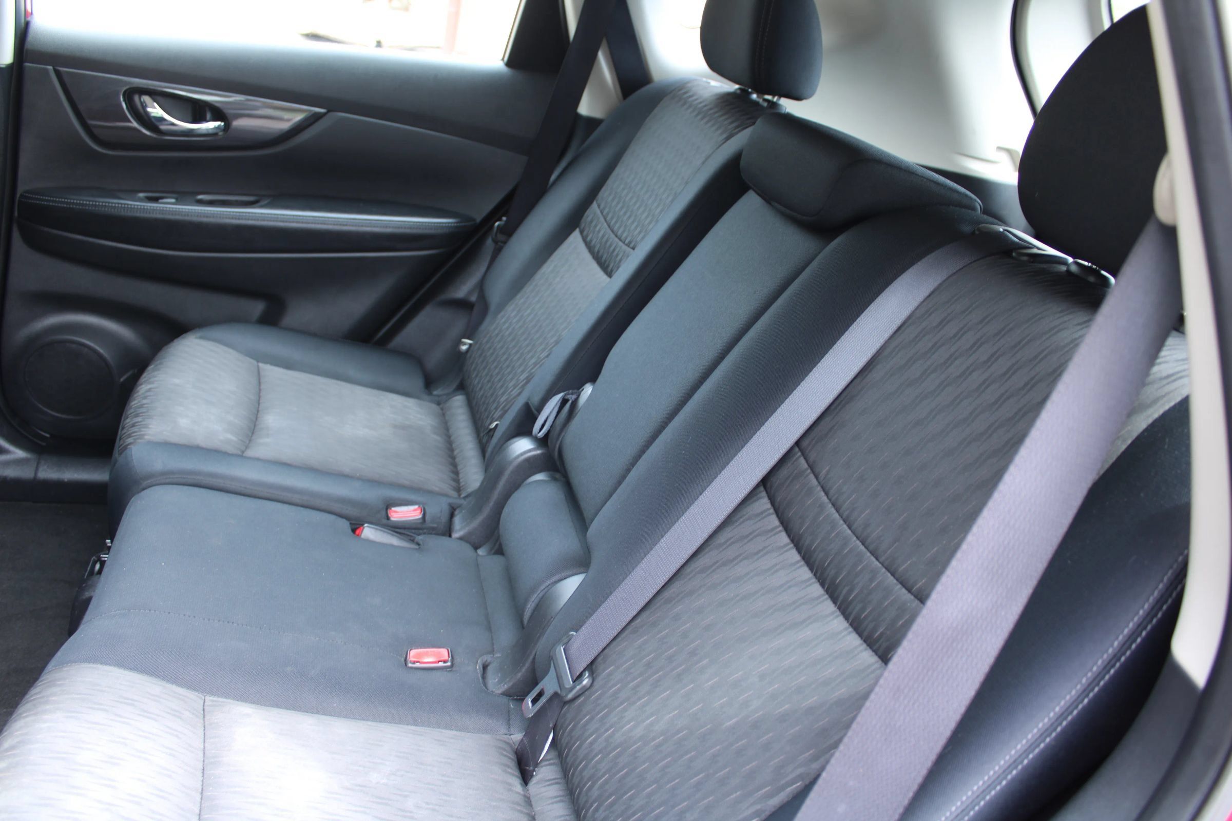 Used 2017 Nissan Rogue S AWD/4WD image 19
