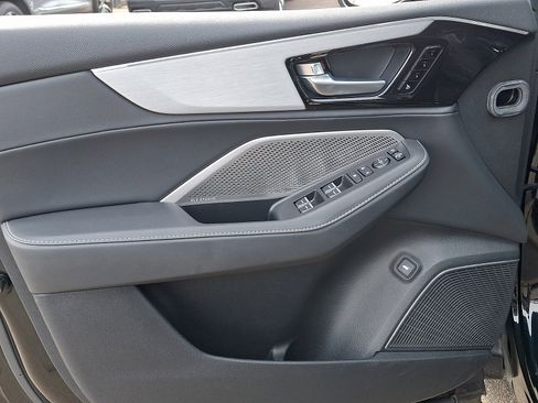 Certified 2023 Acura MDX w/ Technology Package image 13