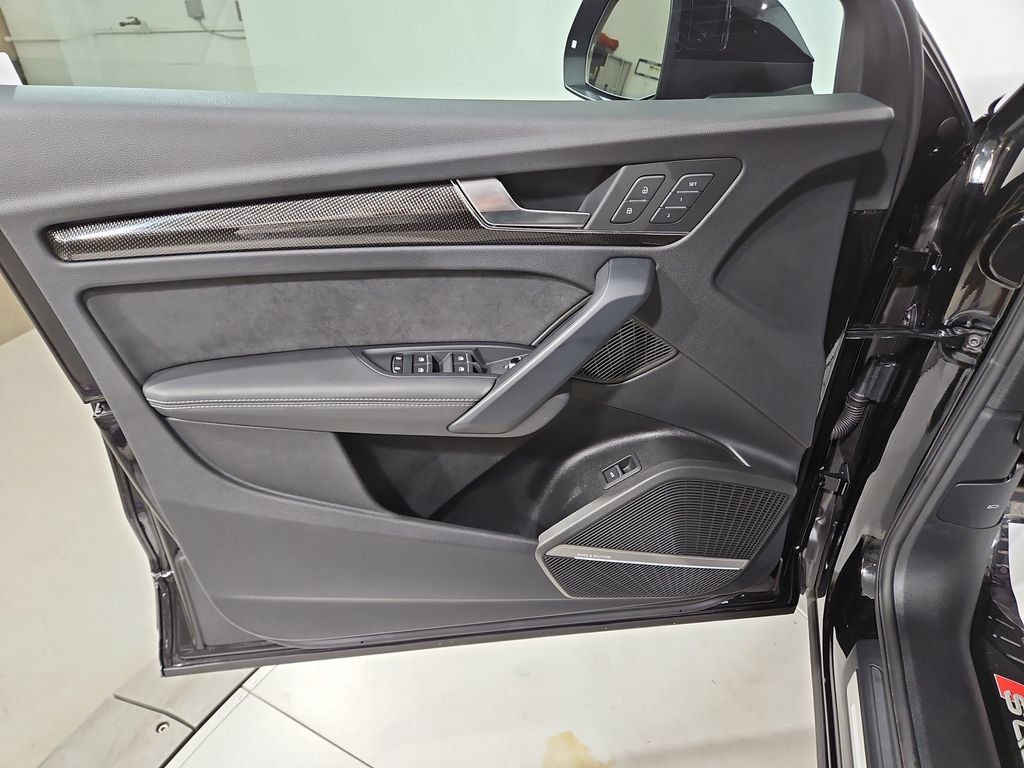 Used 2025 Audi SQ5 Premium Plus AWD/4WD image 10