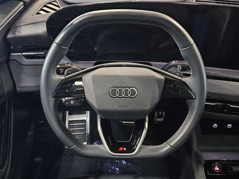 Used 2025 Audi SQ6 e-tron Prestige AWD/4WD image 20