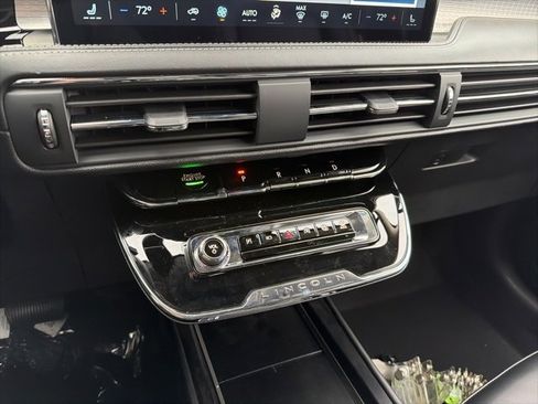 New 2026 Lincoln Corsair Premiere image 13