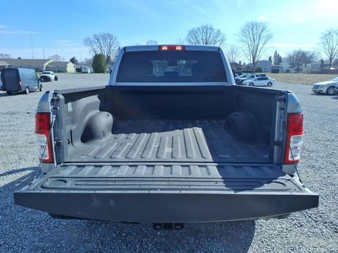Used 2024 RAM 2500 Big Horn w/ Sport Appearance Package image 12