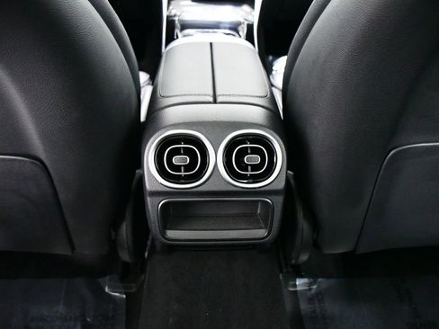 Used 2023 Mercedes-Benz C 300 4MATIC Sedan image 20
