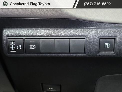 Used 2023 Toyota Corolla LE image 23