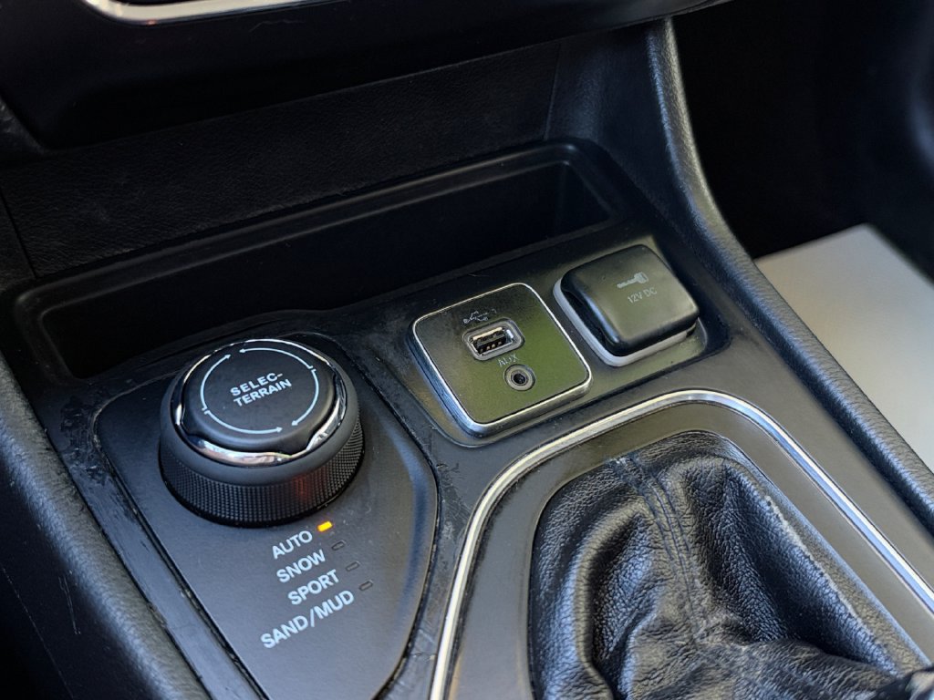 Certified 2020 Jeep Cherokee Limited AWD/4WD image 21