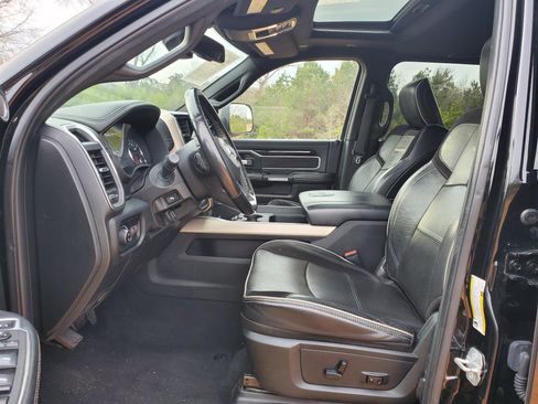 Used 2019 RAM 2500 Laramie image 37