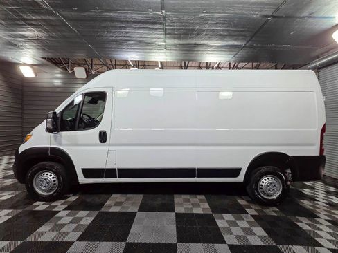 Used 2024 RAM ProMaster 2500 image 8