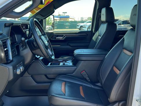 Certified 2025 GMC Sierra 2500 AT4 AWD/4WD image 31