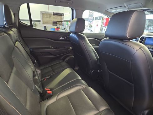 Used 2018 GMC Acadia SLT w/ LPO, Cargo Package AWD/4WD image 12