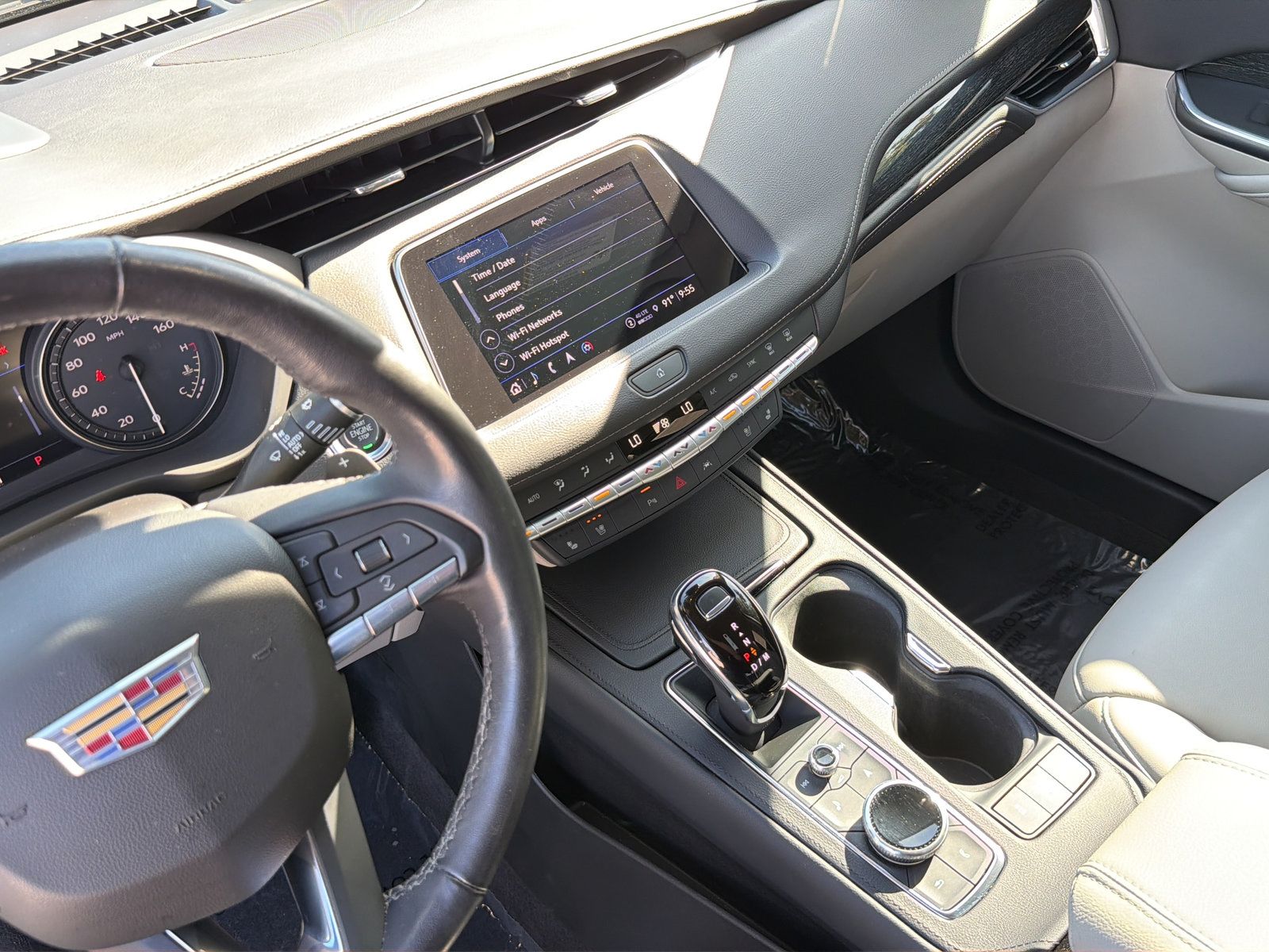Used 2023 Cadillac XT4 Premium Luxury w/ Technology Package FWD image 24