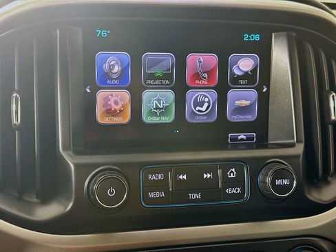 Used 2017 Chevrolet Colorado LT w/ LT Convenience Package RWD image 16