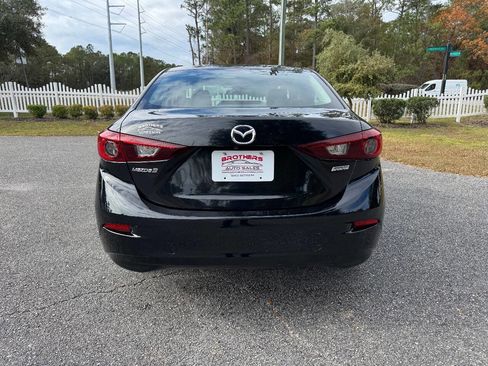 Used 2018 MAZDA MAZDA3 Sport image 34