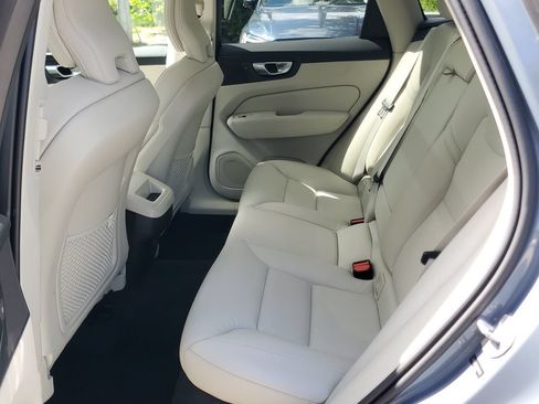 Certified 2024 Volvo XC60 B5 Core w/ Protection Package Premier AWD/4WD image 11