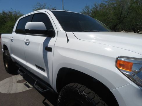 Used 2017 Toyota Tundra SR5 image 9
