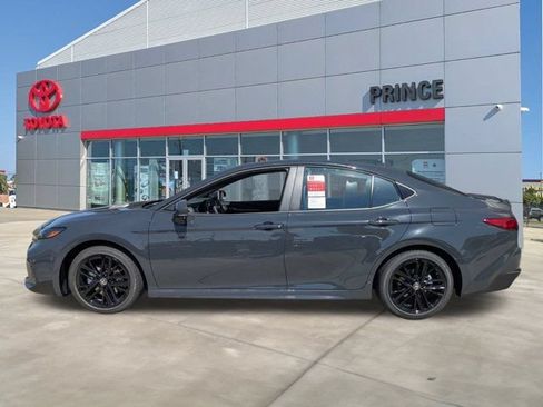 New 2026 Toyota Camry SE FWD image 8