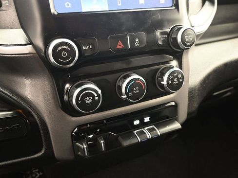 Used 2022 RAM 2500 Big Horn AWD/4WD image 16