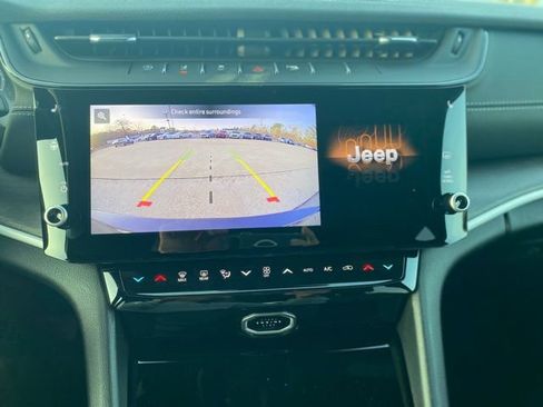 New 2026 Jeep Grand Cherokee L Limited w/ Limited Altitude Package image 18