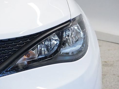 New 2026 Chrysler Voyager LX image 15