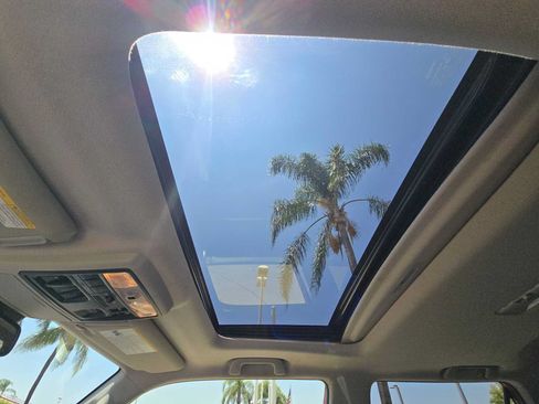 Certified 2022 Toyota 4Runner SR5 Premium w/ Moonroof Package AWD/4WD image 34