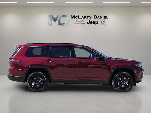 New 2026 Jeep Grand Cherokee L Limited w/ Limited Altitude Package AWD/4WD image 6
