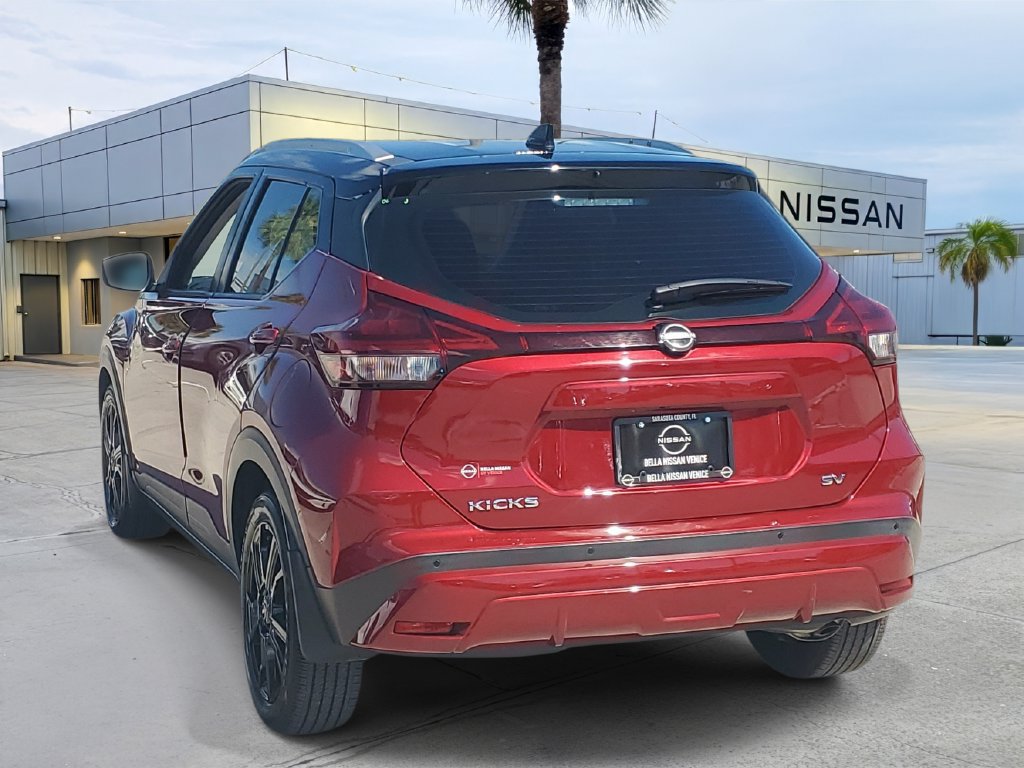 Used 2023 Nissan Kicks SV FWD image 4