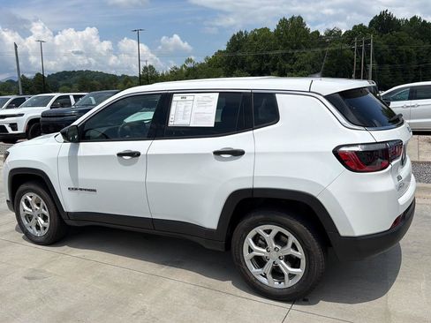 Used 2024 Jeep Compass Sport AWD/4WD image 6