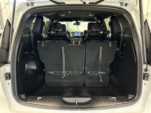 Used 2025 Chrysler Pacifica Select FWD image 27