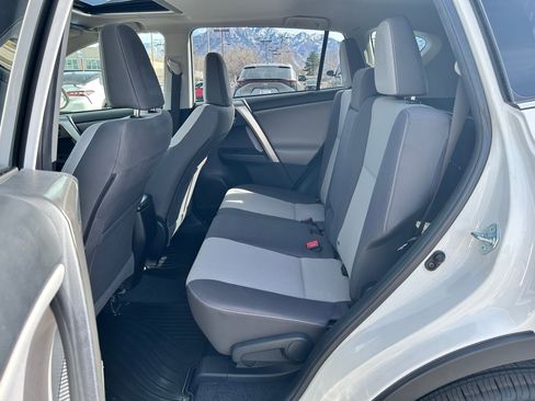 Used 2014 Toyota RAV4 XLE image 22