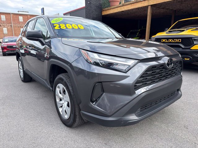 Used 2025 Toyota RAV4 LE AWD/4WD image 3