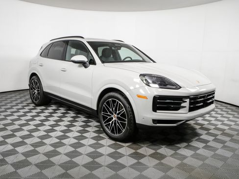 New 2026 Porsche Cayenne AWD/4WD image 27