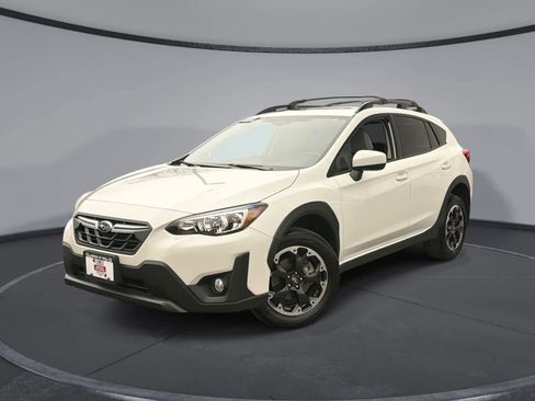 Certified 2022 Subaru Crosstrek 2.0i Premium w/ Moonroof Package image 1