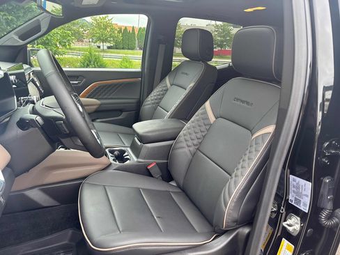 Used 2026 GMC Canyon Denali AWD/4WD image 12