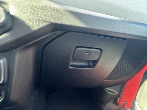 Used 2025 Jeep Wrangler Sport S image 18