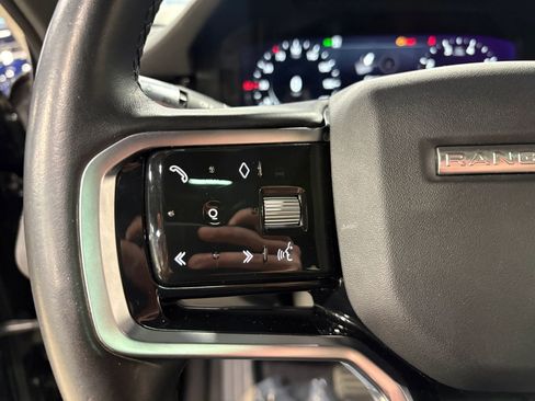 Used 2022 Land Rover Range Rover Evoque SE image 17