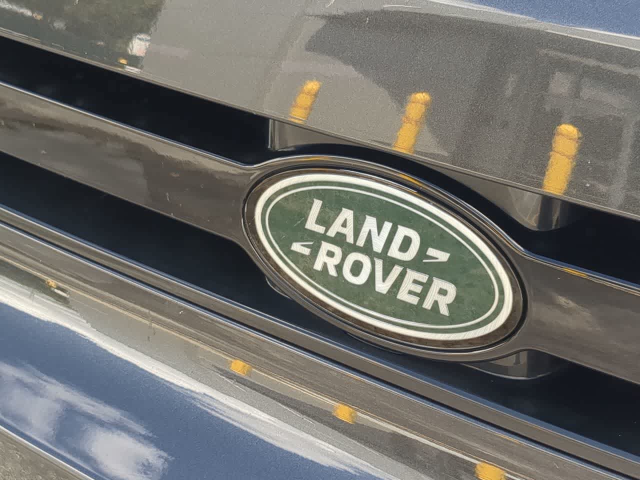 Certified 2024 Land Rover Defender 110 X-Dynamic SE AWD/4WD image 12