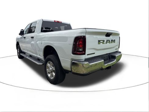 Used 2025 RAM 2500 Big Horn AWD/4WD image 3